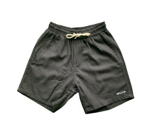 Carregar imagem no visualizador da galeria, Short em Linho na cor Preta