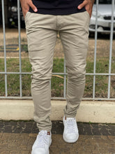 Carregar imagem no visualizador da galeria, Calça Alfaitaria Skinny  Bege
