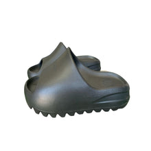 Carregar imagem no visualizador da galeria, Chinelo Slide Nuvem  Preta
