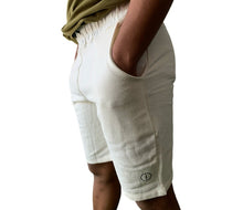 Carregar imagem no visualizador da galeria, Short Moletom off White

