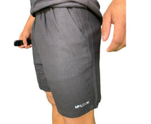 Carregar imagem no visualizador da galeria, Short em Linho na cor Preta
